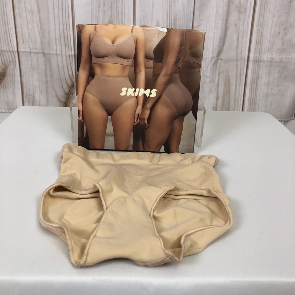 Skims Seamless Mid-Waist Briefs - Picture 1 of 6